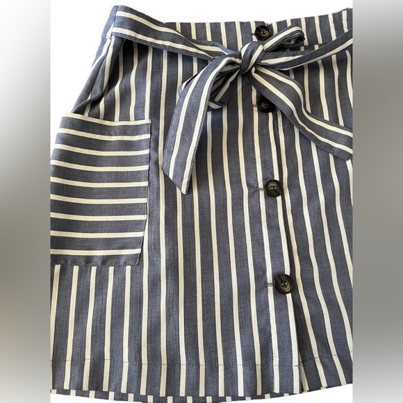 NWT- Altar’d State Denim and Ivory Striped Skirt in Size Large - Picture 3 of 8